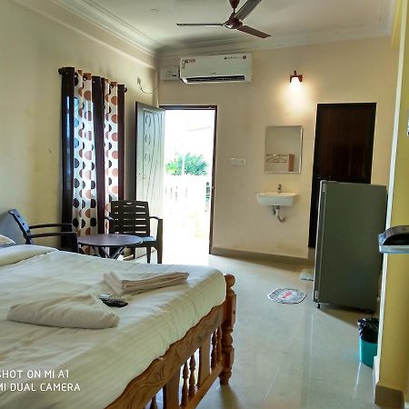 Candolim Beach Place Екстер'єр фото
